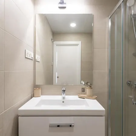 Unique Three-bedroom In The Heart Of Apartment
