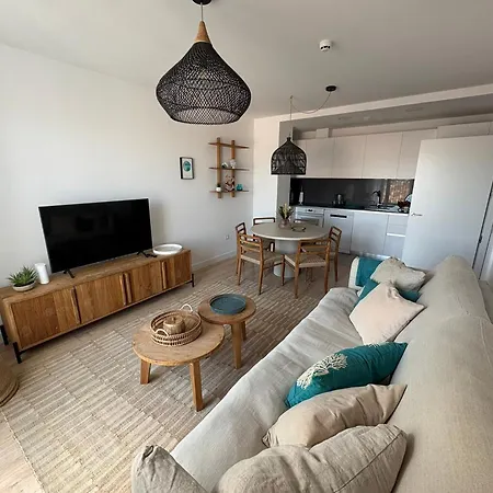 Lejlighed Unique Three-bedroom In The Heart Of